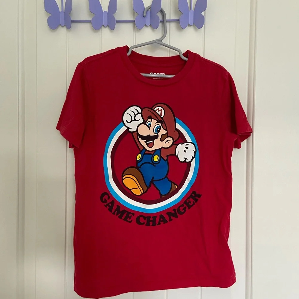 EUC | Old Navy boy’s Mario decal‎ tshirt — small